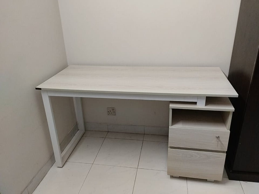 Legacy Table | TV18-001