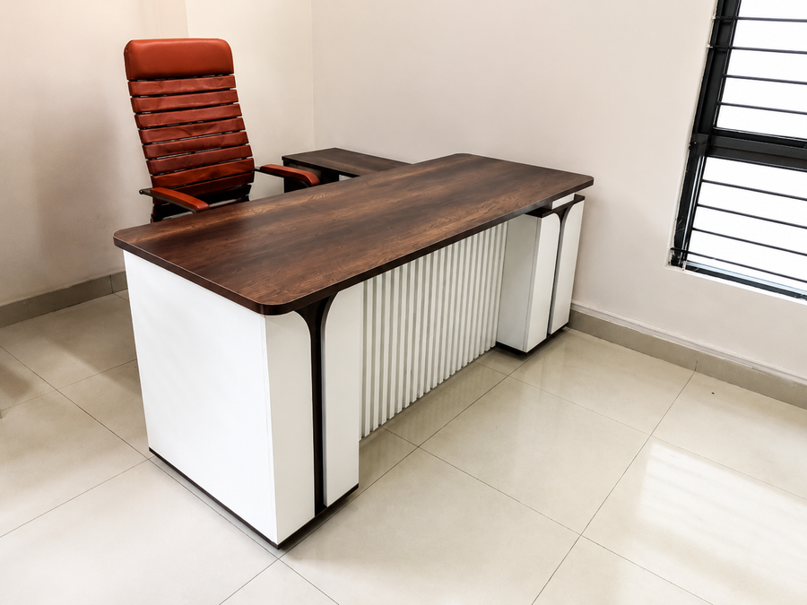Benchmark - Director Desk | TV40-005