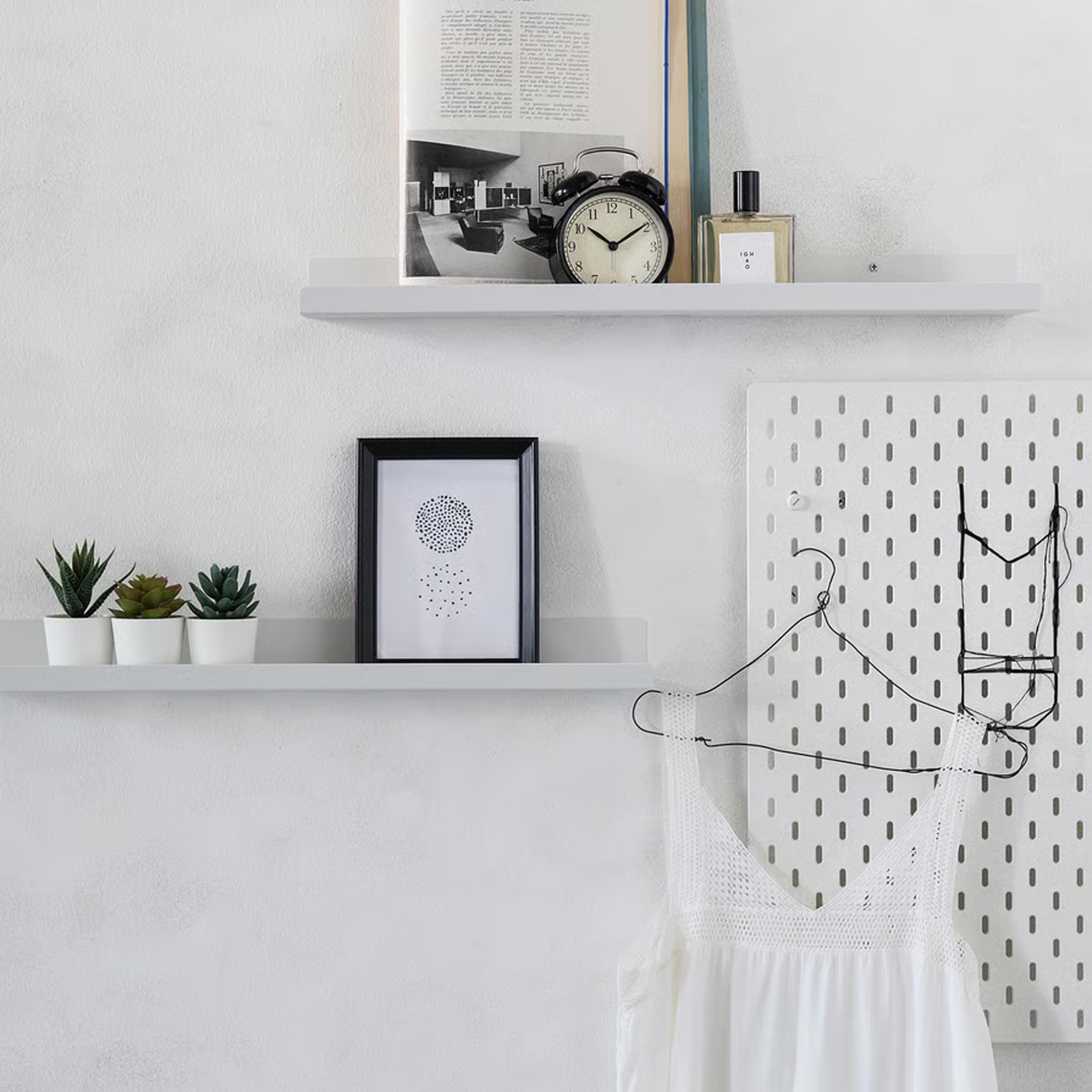 Malmback Display shelf used for books, frames, clock and small room decor