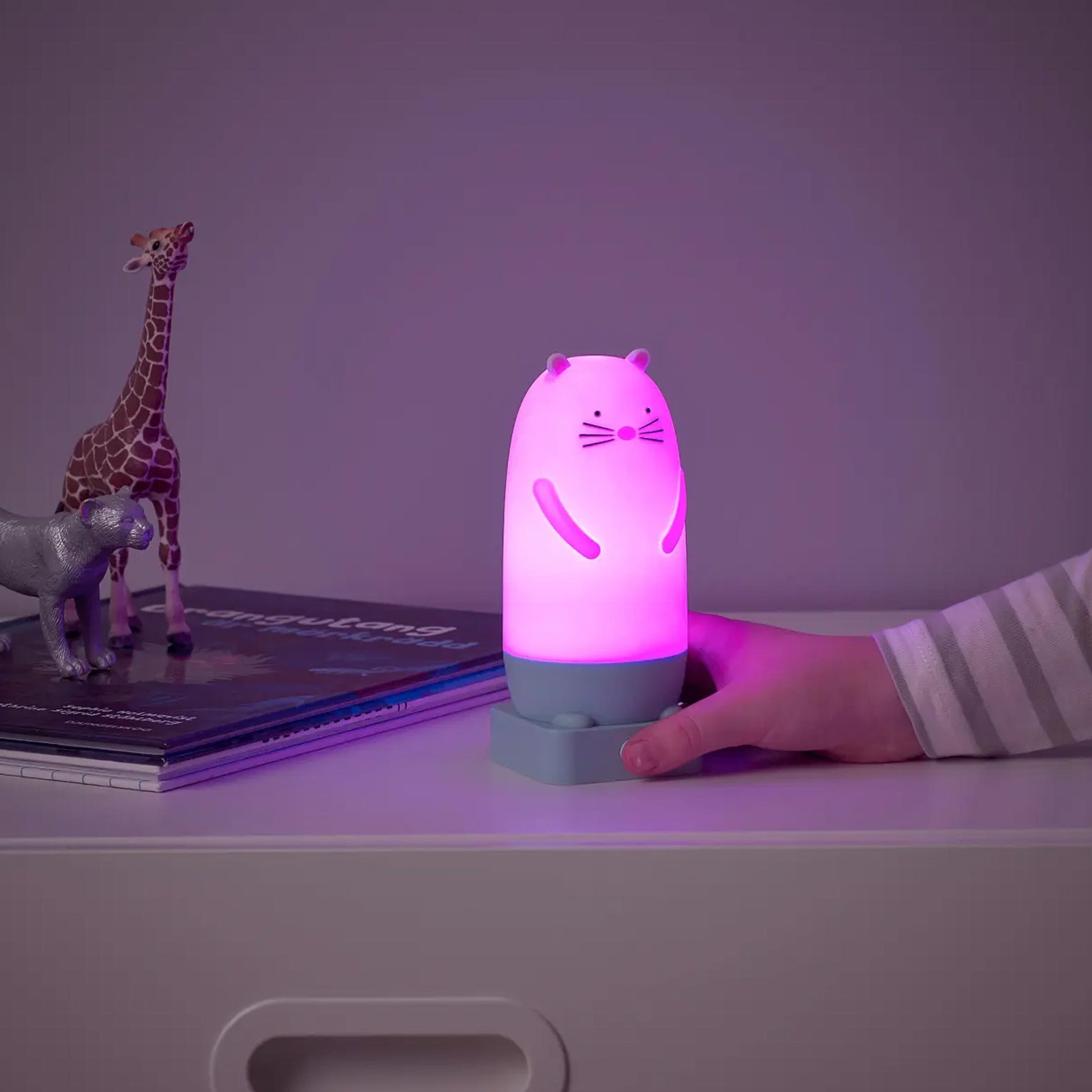 Cute otter LED night lamp for children bedroom, Spiken 7 colour light with portable design and safe indoor use BD stores