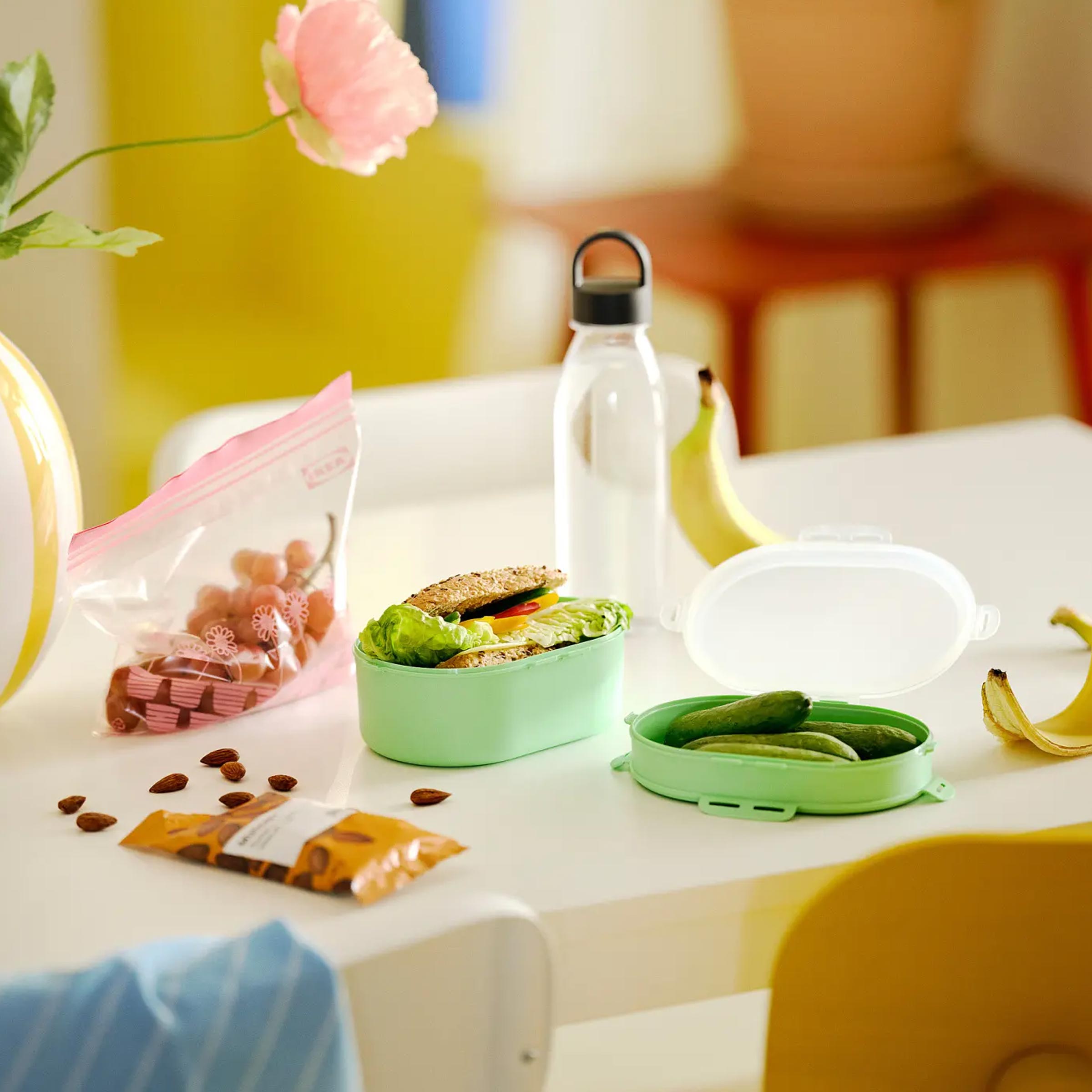 Utbjuda Stackable Lunch Box For Dry Food with two tiers for pasta, salad, sandwiches and snacks without mixing foods too