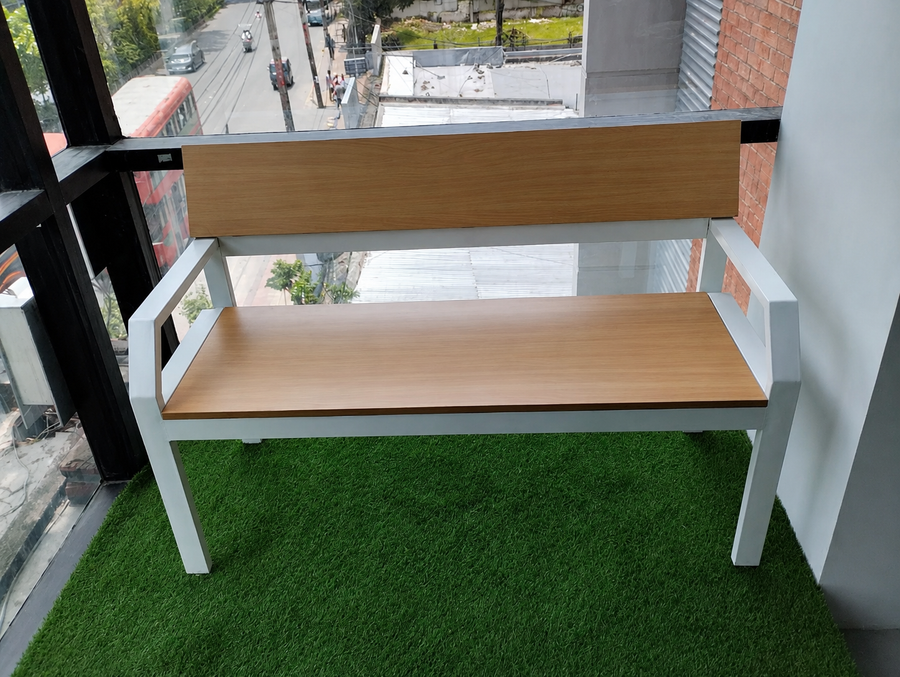Waiting - Bench | BV1-001